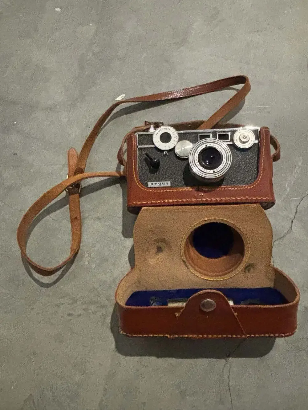 Vintage Argus C3 35mm Rangefinder Camera with Leather Case